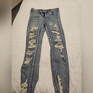 American Eagle Women's Distressed Blue Jeans